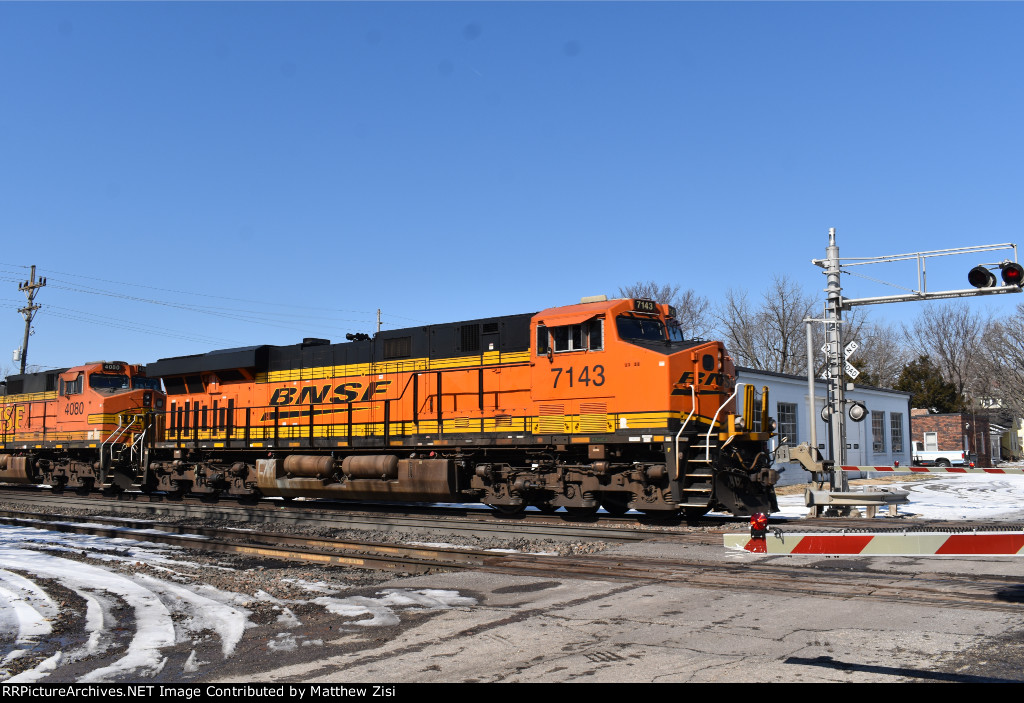 BNSF 7143